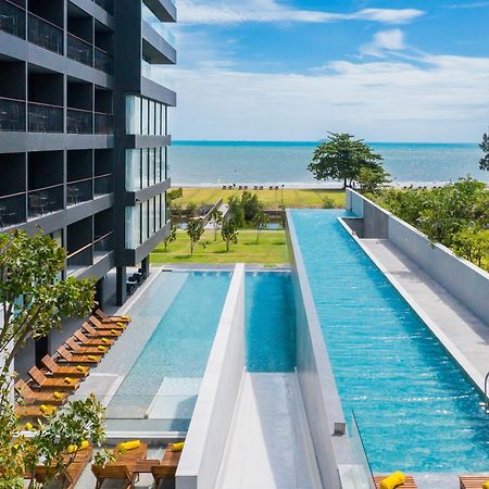 Ana Anan Resort & Villas Pattaya Na Chom Thian Extérieur photo The swimming pool at the hotel