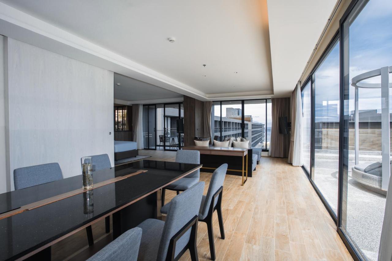 Ana Anan Resort & Villas Pattaya Na Chom Thian Extérieur photo The interior of a penthouse apartment at The Ivy Collection
